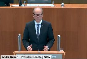 NRW Landtagspräsident André Kuper bei seiner Ansprache.